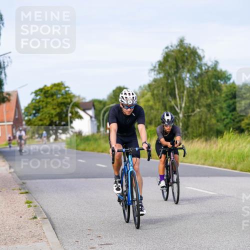 31.08.2025 - Elbe Triathlon Hamburg Michael Burmester http://msf.ph/oto/8674650 31.08.2025 10:15:43 Radfahren 579, 613, 811 meine-sportfotos.de