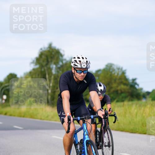 31.08.2025 - Elbe Triathlon Hamburg Michael Burmester http://msf.ph/oto/8674658 31.08.2025 10:15:44 Radfahren 579, 605, 613, 811 meine-sportfotos.de