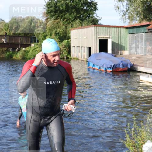 31.08.2025 - Elbe Triathlon Hamburg Luisa Fischer http://msf.ph/oto/8674659 31.08.2025 08:48:44 Schwimmen 289, 377 meine-sportfotos.de