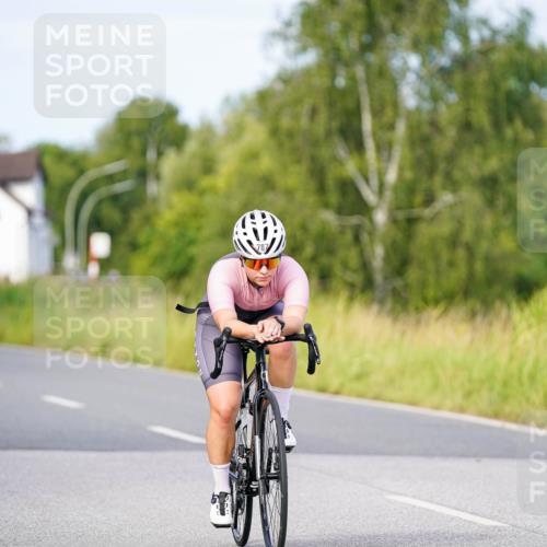 31.08.2025 - Elbe Triathlon Hamburg Michael Burmester http://msf.ph/oto/8674682 31.08.2025 10:15:54 Radfahren 605, 624, 787 meine-sportfotos.de