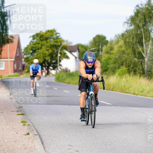 31.08.2025 - Elbe Triathlon Hamburg Michael Burmester http://msf.ph/oto/8674692 31.08.2025 10:15:58 Radfahren 438, 624, 787 meine-sportfotos.de