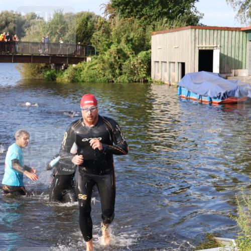 31.08.2025 - Elbe Triathlon Hamburg Luisa Fischer http://msf.ph/oto/8674693 31.08.2025 08:49:28 Schwimmen 173, 294 meine-sportfotos.de