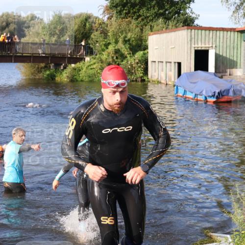 31.08.2025 - Elbe Triathlon Hamburg Luisa Fischer http://msf.ph/oto/8674705 31.08.2025 08:49:29 Schwimmen 173, 294 meine-sportfotos.de