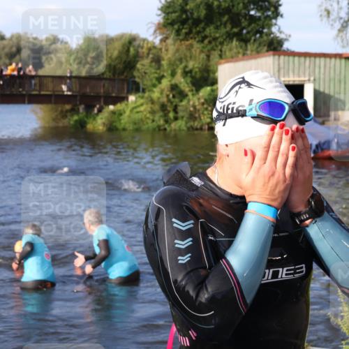 31.08.2025 - Elbe Triathlon Hamburg Luisa Fischer http://msf.ph/oto/8674732 31.08.2025 08:49:32 Schwimmen 173, 294, 327 meine-sportfotos.de