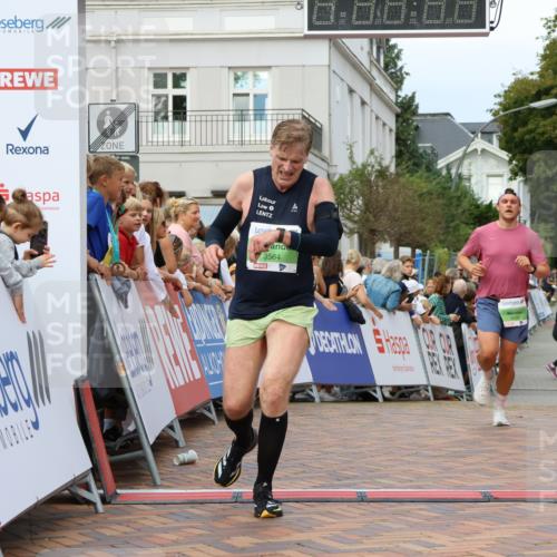 31.08.2025 - 21. Blankeneser Heldenlauf Strokosch-Dieckow http://msf.ph/oto/8674744 31.08.2025 10:50:30 Ziel 3699, 3354, 3564 meine-sportfotos.de