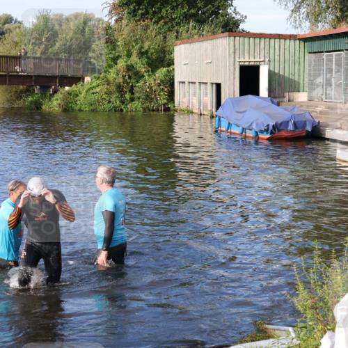 31.08.2025 - Elbe Triathlon Hamburg Luisa Fischer http://msf.ph/oto/8674797 31.08.2025 08:49:55 Schwimmen 359 meine-sportfotos.de
