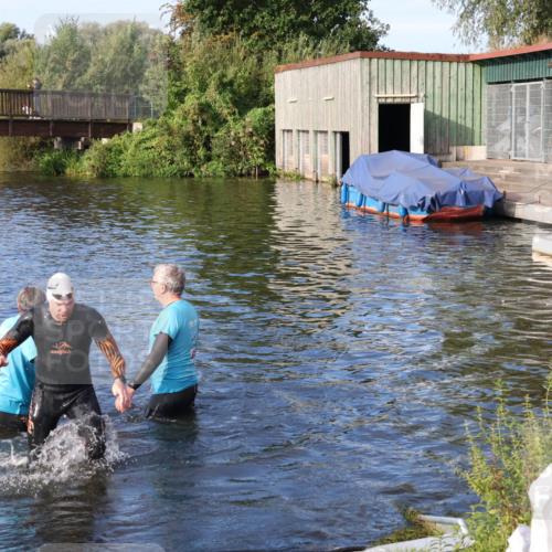 31.08.2025 - Elbe Triathlon Hamburg Luisa Fischer http://msf.ph/oto/8674799 31.08.2025 08:49:56 Schwimmen 359 meine-sportfotos.de