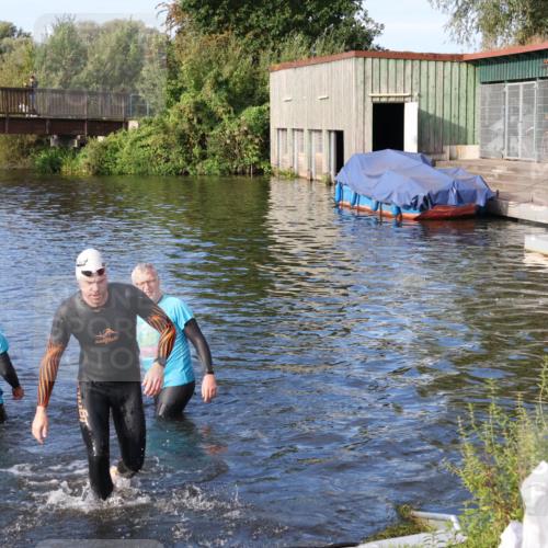 31.08.2025 - Elbe Triathlon Hamburg Luisa Fischer http://msf.ph/oto/8674807 31.08.2025 08:49:57 Schwimmen 359 meine-sportfotos.de