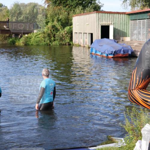 31.08.2025 - Elbe Triathlon Hamburg Luisa Fischer http://msf.ph/oto/8674822 31.08.2025 08:49:59 Schwimmen 359 meine-sportfotos.de