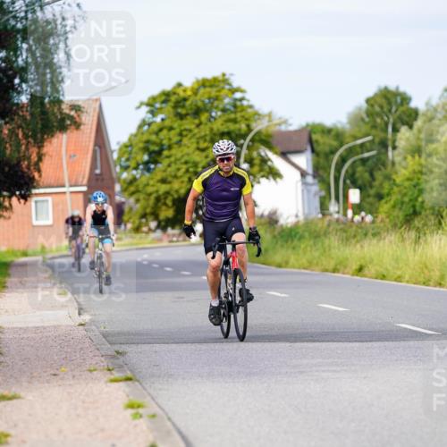 31.08.2025 - Elbe Triathlon Hamburg Michael Burmester http://msf.ph/oto/8674830 31.08.2025 10:16:47 Radfahren 666, 908, 928 meine-sportfotos.de