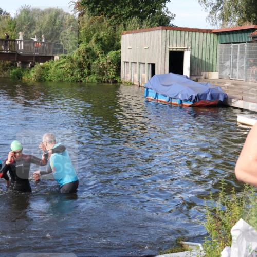 31.08.2025 - Elbe Triathlon Hamburg Luisa Fischer http://msf.ph/oto/8674870 31.08.2025 08:50:50 Schwimmen 255, 284, 389, 443 meine-sportfotos.de