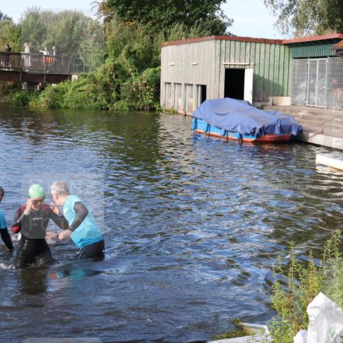 31.08.2025 - Elbe Triathlon Hamburg Luisa Fischer http://msf.ph/oto/8674871 31.08.2025 08:50:50 Schwimmen 255, 284, 389, 443 meine-sportfotos.de