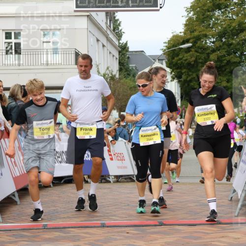 31.08.2025 - 21. Blankeneser Heldenlauf Strokosch-Dieckow http://msf.ph/oto/8674901 31.08.2025 10:29:45 Ziel 2491, 2683, 2322, 2248, 2250, 2578, 2423, 2422, 2705, 2426, 2455, 2545, 2544, 2514, 2532, 2334 meine-sportfotos.de