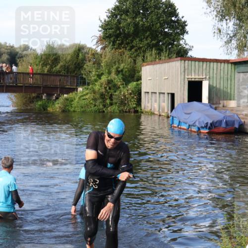 31.08.2025 - Elbe Triathlon Hamburg Luisa Fischer http://msf.ph/oto/8674909 31.08.2025 08:52:44 Schwimmen 378 meine-sportfotos.de