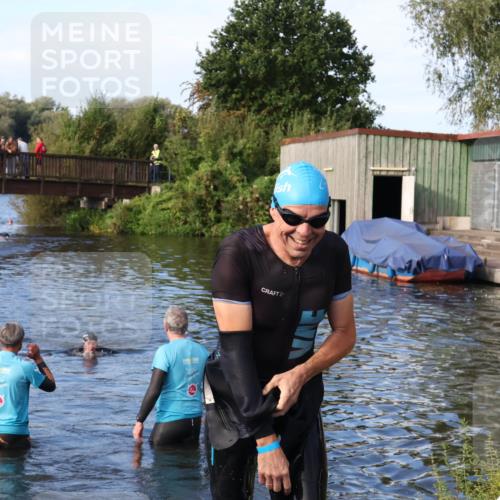 31.08.2025 - Elbe Triathlon Hamburg Luisa Fischer http://msf.ph/oto/8674918 31.08.2025 08:52:46 Schwimmen 378 meine-sportfotos.de