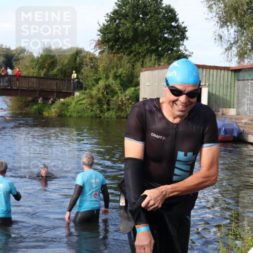 31.08.2025 - Elbe Triathlon Hamburg Luisa Fischer http://msf.ph/oto/8674920 31.08.2025 08:52:46 Schwimmen 378 meine-sportfotos.de