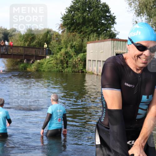 31.08.2025 - Elbe Triathlon Hamburg Luisa Fischer http://msf.ph/oto/8674921 31.08.2025 08:52:47 Schwimmen 378 meine-sportfotos.de
