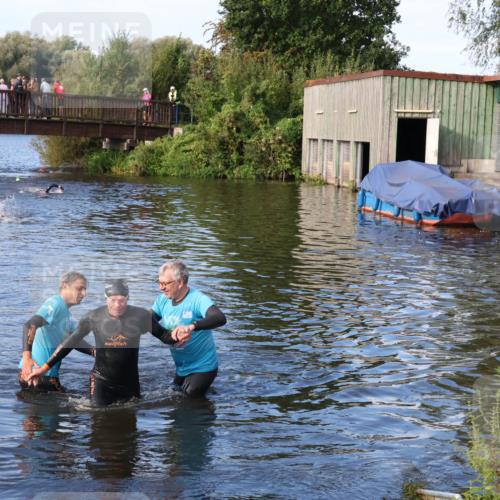 31.08.2025 - Elbe Triathlon Hamburg Luisa Fischer http://msf.ph/oto/8674925 31.08.2025 08:52:55 Schwimmen 372 meine-sportfotos.de