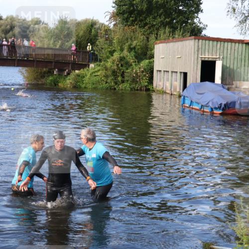 31.08.2025 - Elbe Triathlon Hamburg Luisa Fischer http://msf.ph/oto/8674926 31.08.2025 08:52:56 Schwimmen 372 meine-sportfotos.de
