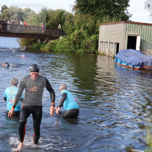 31.08.2025 - Elbe Triathlon Hamburg Luisa Fischer http://msf.ph/oto/8674938 31.08.2025 08:52:58 Schwimmen 372 meine-sportfotos.de