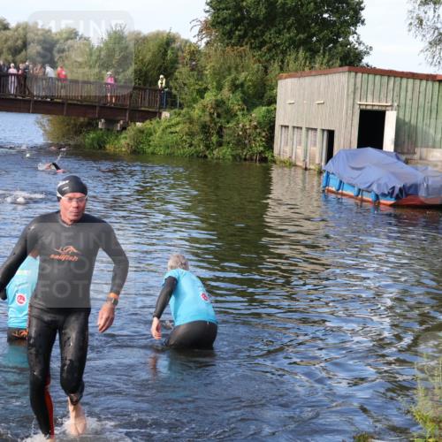 31.08.2025 - Elbe Triathlon Hamburg Luisa Fischer http://msf.ph/oto/8674939 31.08.2025 08:52:58 Schwimmen 372 meine-sportfotos.de