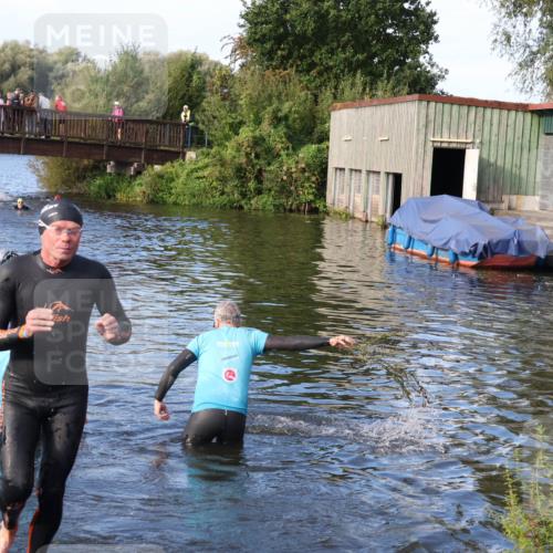 31.08.2025 - Elbe Triathlon Hamburg Luisa Fischer http://msf.ph/oto/8674942 31.08.2025 08:52:59 Schwimmen 372 meine-sportfotos.de