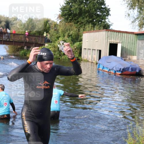 31.08.2025 - Elbe Triathlon Hamburg Luisa Fischer http://msf.ph/oto/8674947 31.08.2025 08:53:00 Schwimmen 372 meine-sportfotos.de