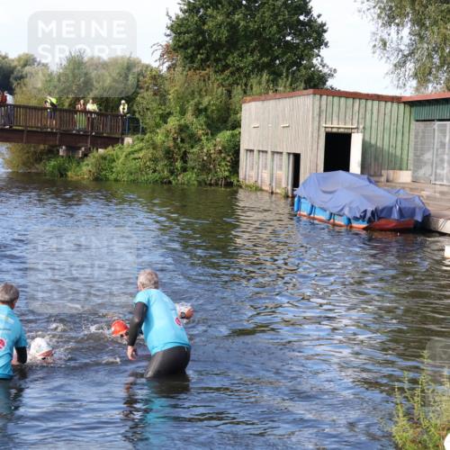 31.08.2025 - Elbe Triathlon Hamburg Luisa Fischer http://msf.ph/oto/8675002 31.08.2025 08:53:39 Schwimmen 467, 554 meine-sportfotos.de
