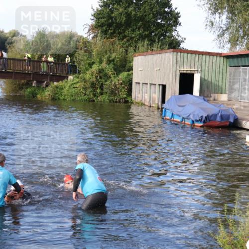 31.08.2025 - Elbe Triathlon Hamburg Luisa Fischer http://msf.ph/oto/8675003 31.08.2025 08:53:39 Schwimmen 467, 554 meine-sportfotos.de