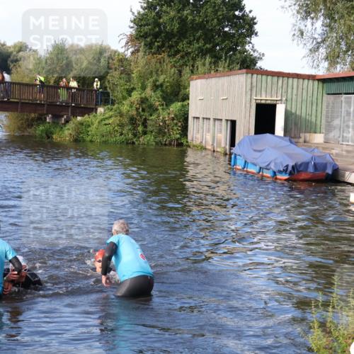 31.08.2025 - Elbe Triathlon Hamburg Luisa Fischer http://msf.ph/oto/8675006 31.08.2025 08:53:40 Schwimmen 467, 554 meine-sportfotos.de