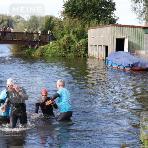 31.08.2025 - Elbe Triathlon Hamburg Luisa Fischer http://msf.ph/oto/8675010 31.08.2025 08:53:41 Schwimmen 467, 554 meine-sportfotos.de