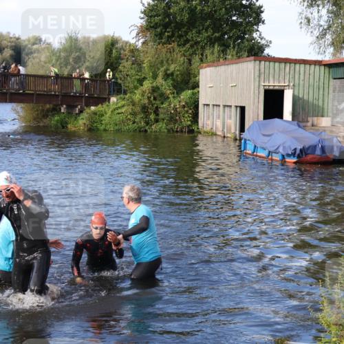 31.08.2025 - Elbe Triathlon Hamburg Luisa Fischer http://msf.ph/oto/8675014 31.08.2025 08:53:42 Schwimmen 467, 554 meine-sportfotos.de