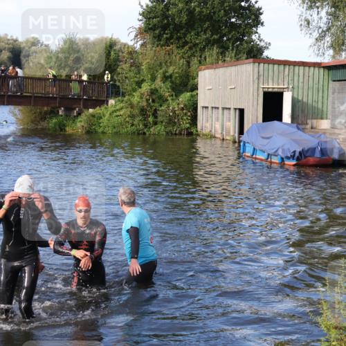 31.08.2025 - Elbe Triathlon Hamburg Luisa Fischer http://msf.ph/oto/8675017 31.08.2025 08:53:42 Schwimmen 467, 554 meine-sportfotos.de