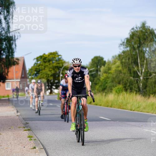 31.08.2025 - Elbe Triathlon Hamburg Michael Burmester http://msf.ph/oto/8675035 31.08.2025 10:17:52 Radfahren 570, 681, 838, 859 meine-sportfotos.de