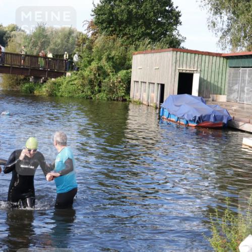 31.08.2025 - Elbe Triathlon Hamburg Luisa Fischer http://msf.ph/oto/8675038 31.08.2025 08:53:57 Schwimmen 379 meine-sportfotos.de