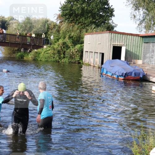 31.08.2025 - Elbe Triathlon Hamburg Luisa Fischer http://msf.ph/oto/8675039 31.08.2025 08:53:58 Schwimmen 379 meine-sportfotos.de