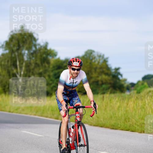 31.08.2025 - Elbe Triathlon Hamburg Michael Burmester http://msf.ph/oto/8675045 31.08.2025 10:17:54 Radfahren 570, 681, 838, 859 meine-sportfotos.de
