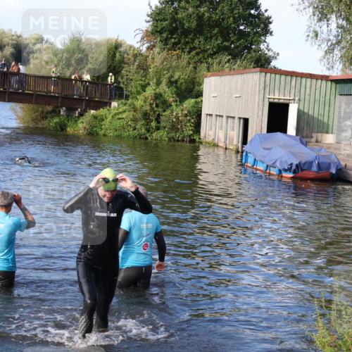 31.08.2025 - Elbe Triathlon Hamburg Luisa Fischer http://msf.ph/oto/8675047 31.08.2025 08:53:59 Schwimmen 379 meine-sportfotos.de