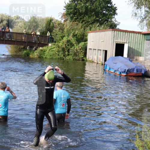 31.08.2025 - Elbe Triathlon Hamburg Luisa Fischer http://msf.ph/oto/8675049 31.08.2025 08:53:59 Schwimmen 379 meine-sportfotos.de