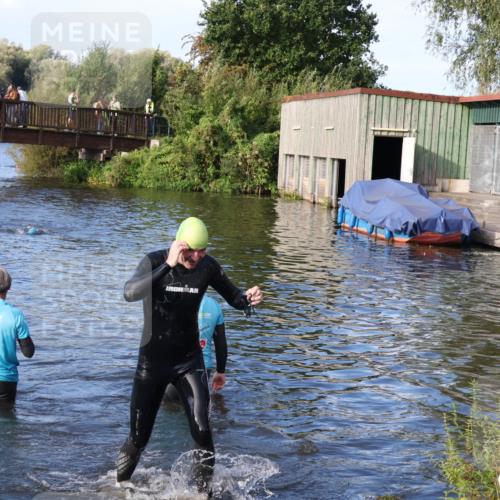 31.08.2025 - Elbe Triathlon Hamburg Luisa Fischer http://msf.ph/oto/8675051 31.08.2025 08:54:00 Schwimmen 379 meine-sportfotos.de