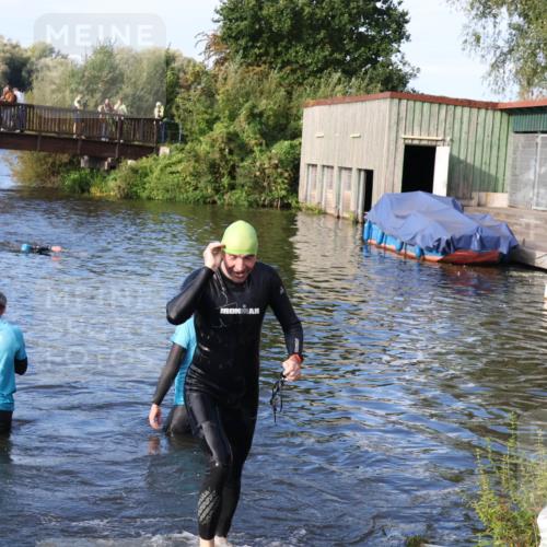 31.08.2025 - Elbe Triathlon Hamburg Luisa Fischer http://msf.ph/oto/8675054 31.08.2025 08:54:00 Schwimmen 379 meine-sportfotos.de