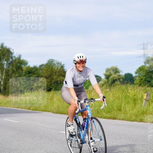 31.08.2025 - Elbe Triathlon Hamburg Michael Burmester http://msf.ph/oto/8675068 31.08.2025 10:17:56 Radfahren 570, 681, 684, 750, 838, 859 meine-sportfotos.de