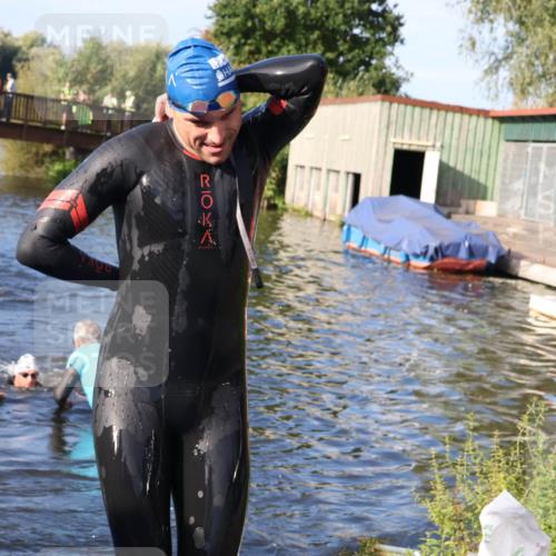 31.08.2025 - Elbe Triathlon Hamburg Luisa Fischer http://msf.ph/oto/8675094 31.08.2025 08:54:38 Schwimmen 535, 539 meine-sportfotos.de