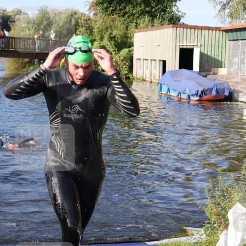 31.08.2025 - Elbe Triathlon Hamburg Luisa Fischer http://msf.ph/oto/8675115 31.08.2025 08:54:50 Schwimmen 506 meine-sportfotos.de