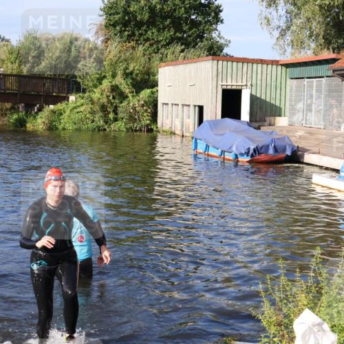 31.08.2025 - Elbe Triathlon Hamburg Luisa Fischer http://msf.ph/oto/8675132 31.08.2025 08:55:01 Schwimmen 288 meine-sportfotos.de
