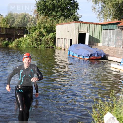 31.08.2025 - Elbe Triathlon Hamburg Luisa Fischer http://msf.ph/oto/8675136 31.08.2025 08:55:02 Schwimmen 288 meine-sportfotos.de