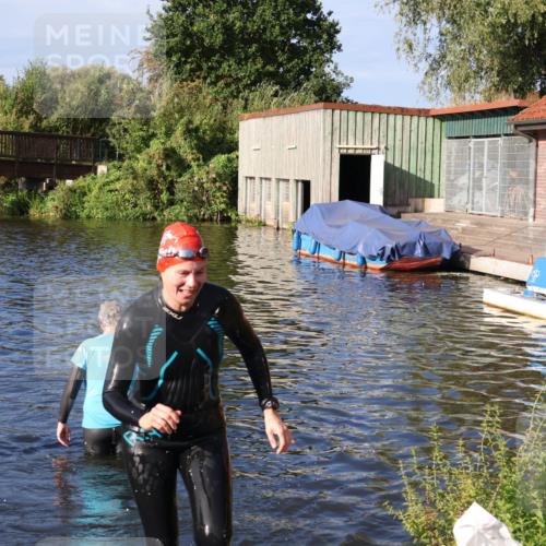 31.08.2025 - Elbe Triathlon Hamburg Luisa Fischer http://msf.ph/oto/8675140 31.08.2025 08:55:03 Schwimmen 288 meine-sportfotos.de