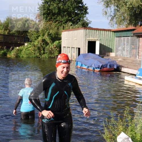 31.08.2025 - Elbe Triathlon Hamburg Luisa Fischer http://msf.ph/oto/8675143 31.08.2025 08:55:03 Schwimmen 288 meine-sportfotos.de