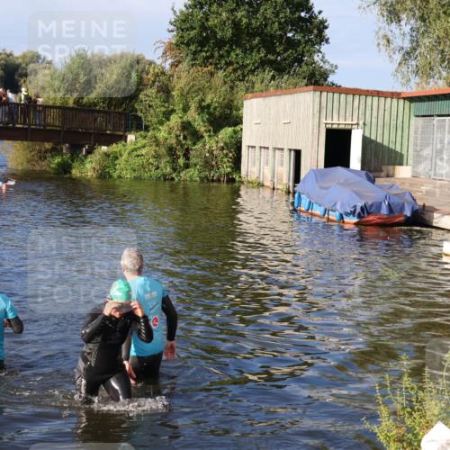 31.08.2025 - Elbe Triathlon Hamburg Luisa Fischer http://msf.ph/oto/8675150 31.08.2025 08:55:24 Schwimmen 302 meine-sportfotos.de
