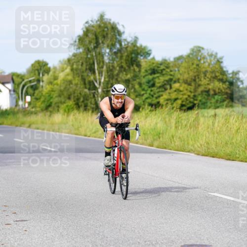31.08.2025 - Elbe Triathlon Hamburg Michael Burmester http://msf.ph/oto/8675154 31.08.2025 10:18:20 Radfahren 1032 meine-sportfotos.de
